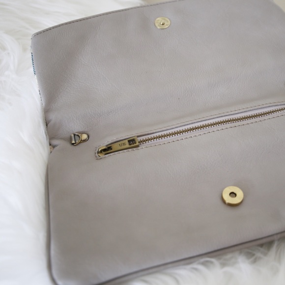 Urban Expressions Leona Convertible Grey Clutch - Picture 2 of 5